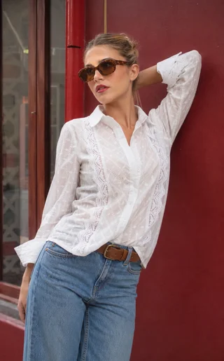 Camisa BEZZ Bordada Con Guipiur GUK70195 - Vista 3