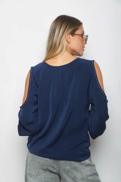 Blusa GAMBER SATEN C/ Hombro Descubierto y Tachas GU0341