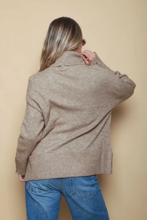 Poleron DANUBIO tejido grueso con Botones GUL836