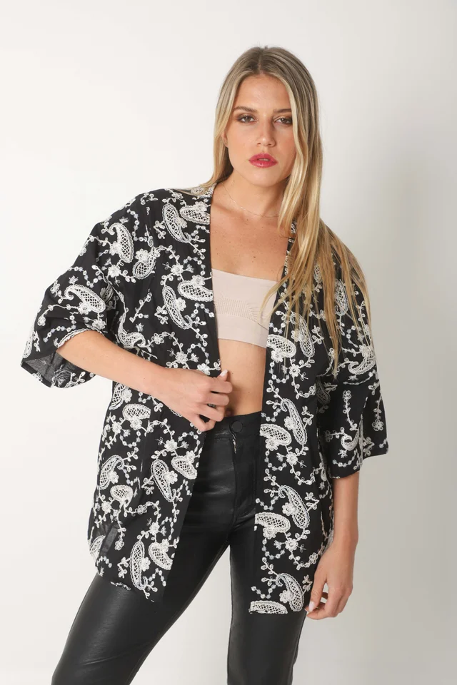 Kimono VAPARAISO de Lino Bordado GU5175