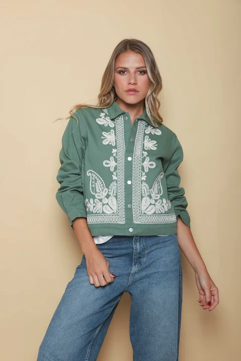 Chaqueta FORTY de Gabardina Bordada GUF6005