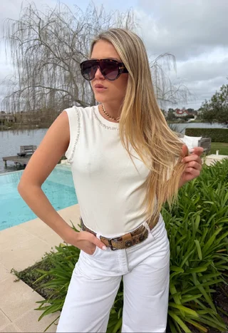 Musculosa KATE Bordada  GU278772 - Vista 6