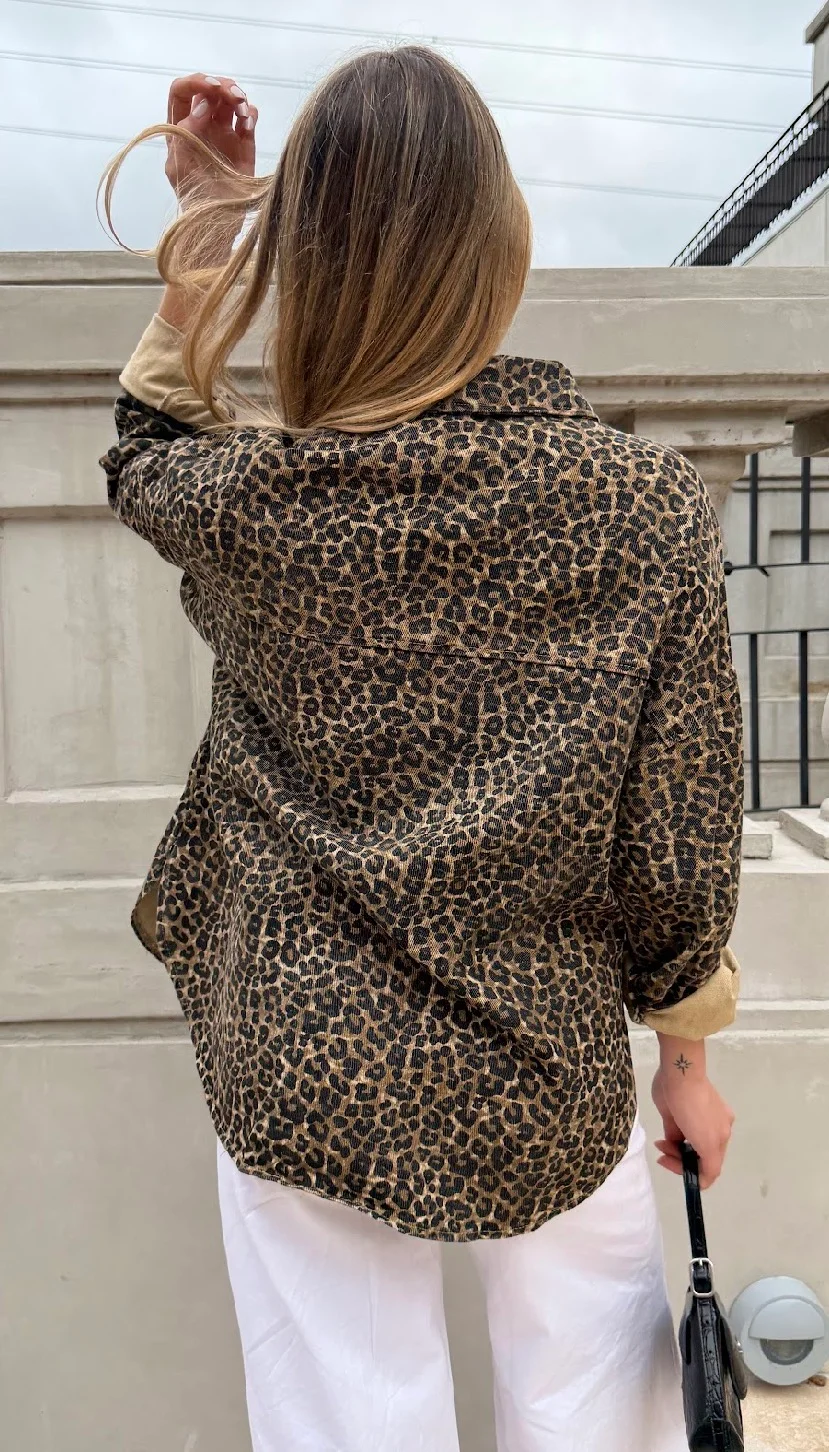 Camisaco Amplio BERLIN PRINT Gabardina con Tachas GU70012