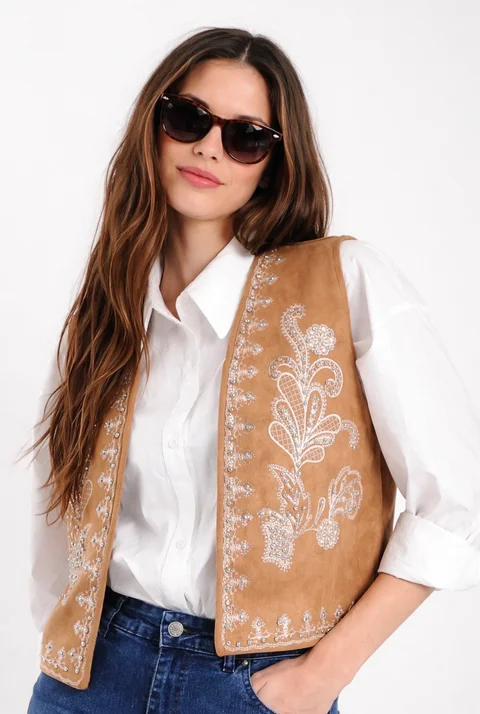 Chaleco MONTANI Gamuza Bordado GU562