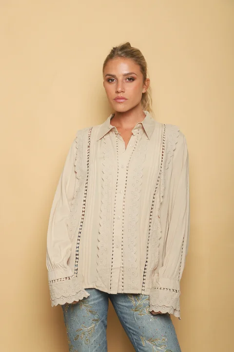 Camisa ABRIL Broderie c/volados GUK242