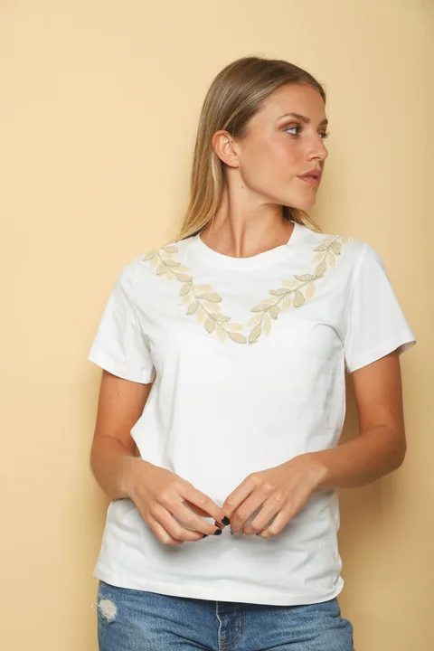 Remera ARIN Bordada GU6266