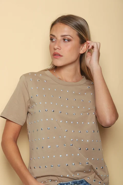 Remera KARSY con Tachas GUK70248