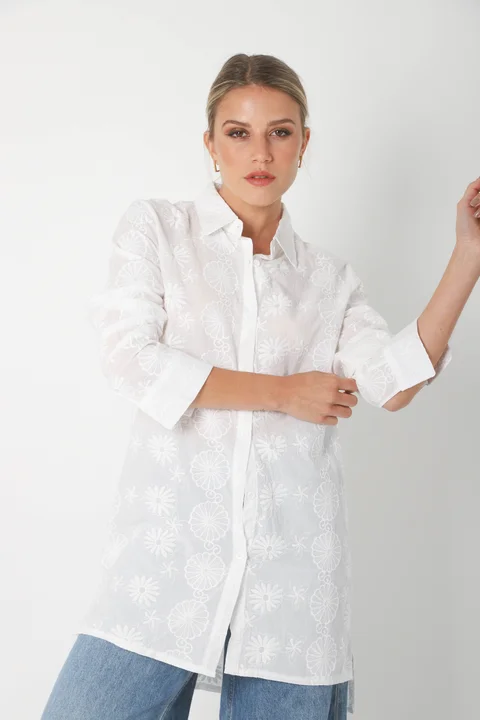 Camisa CANELA Larga de Broderie Flores Bordadas GU5205