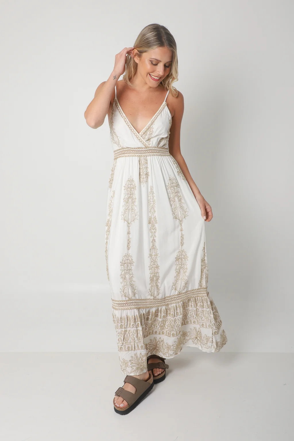 Vestido CARMIN c/bordado GUK70141