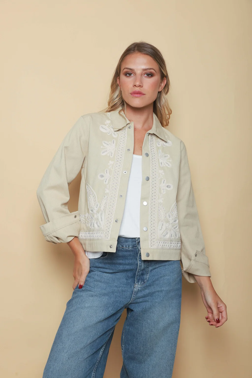 Chaqueta FORTY de Gabardina Bordada GUF6005