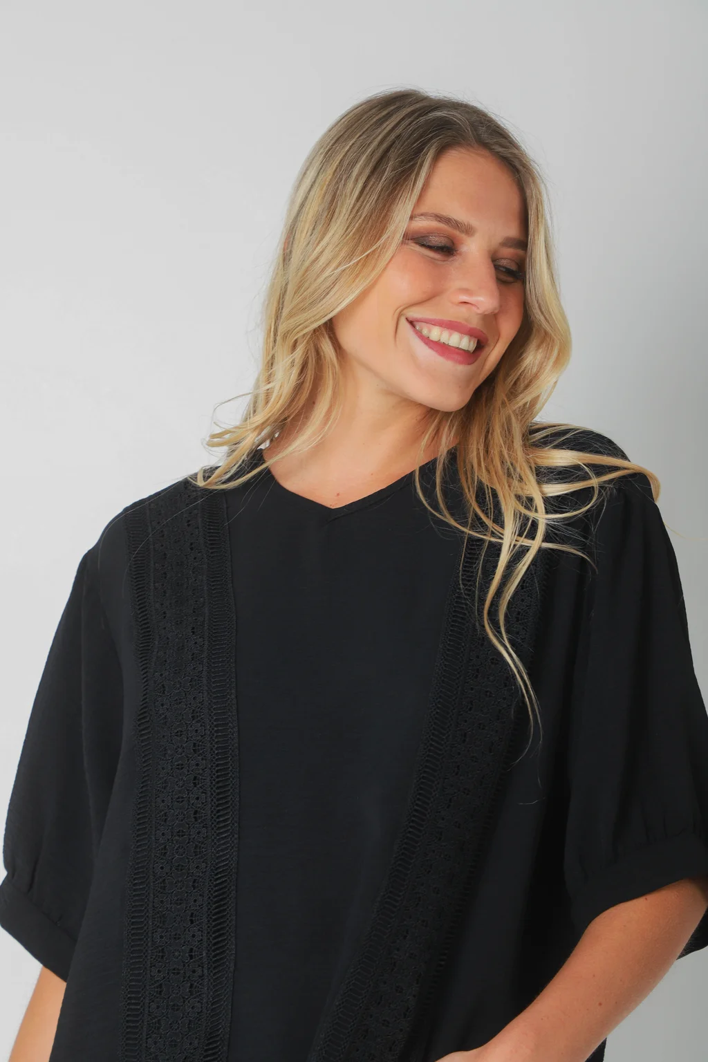 Blusa Amplia VASY Guardas Guipiur GU0330