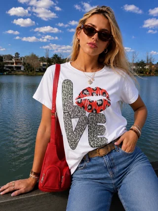 Remera LOVE PRINT c/strass GU7487 - Vista 4