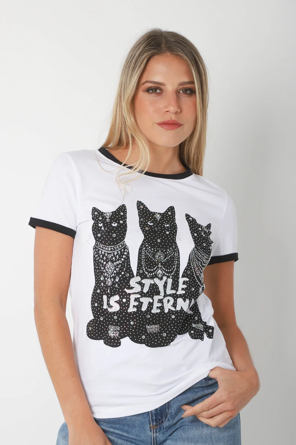 Remera STYLE IS ETERNAL c/strass GU7478