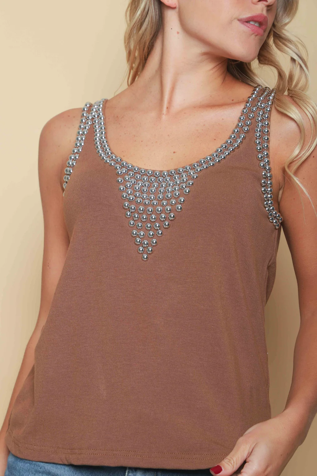 Musculosa Lizzie Tachas GU4024