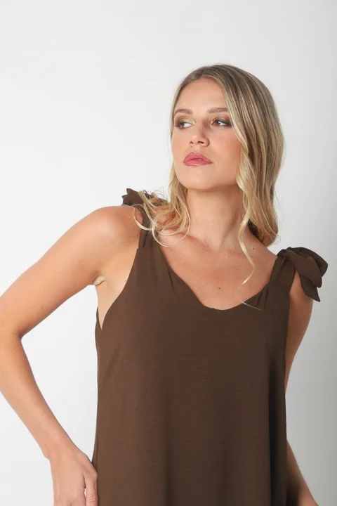 Vestido NISSI LISO AMPLIO de creppe c/ Tiras y Bolsillos