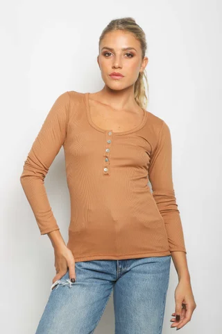 Remera VIKI - Vista 2