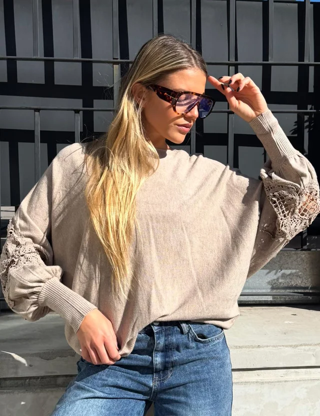 Sweater TUSCANY con Guipiur GU841