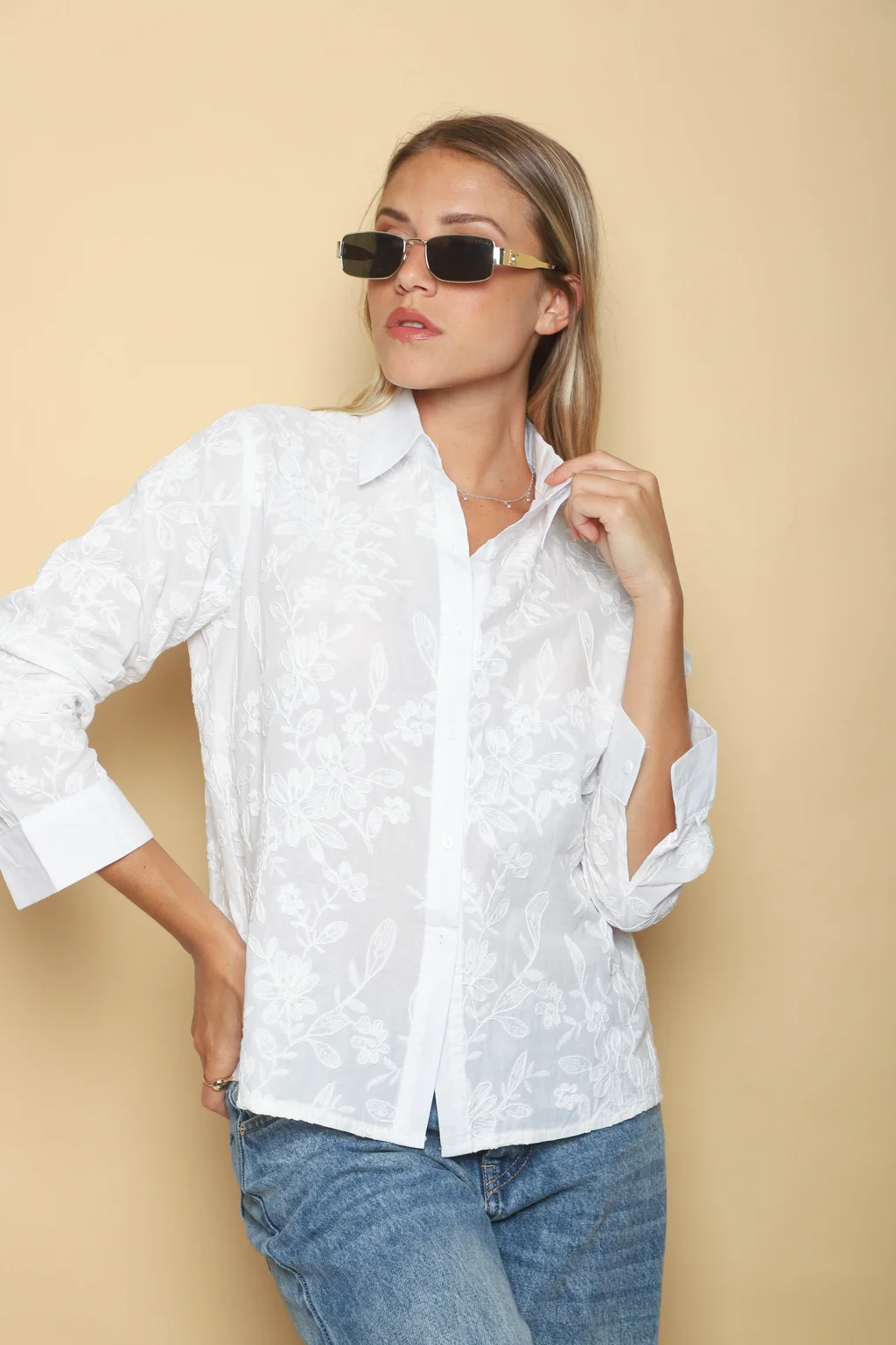 Camisa FINI FLOREADA con Hojas Bordadas GUK70227