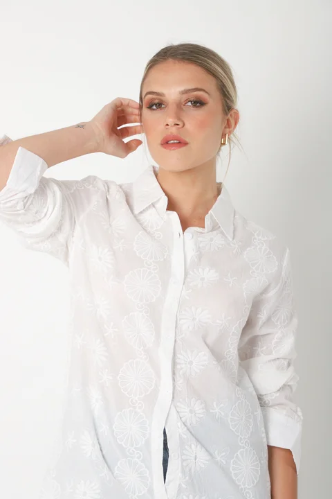 Camisa CANELA Larga de Broderie Flores Bordadas GU5205