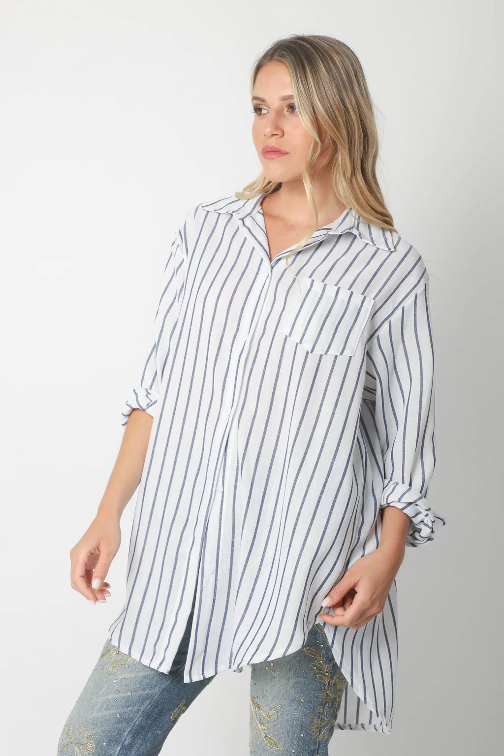 Camisa Emili Lino Larga Rayada con Bolsillo