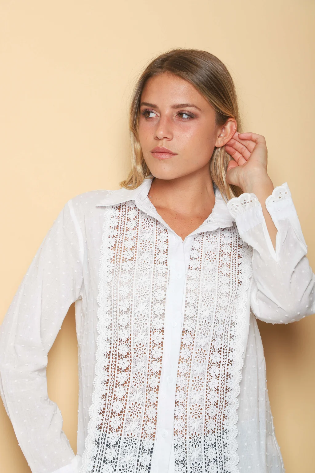 Camisa PLUMETI con Flores Caladas GUK4112