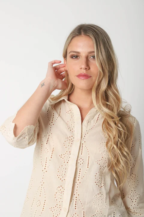 Camisa CARNAVAL Broderie Manga 3/4 GUK4009