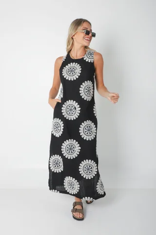 Vestido CIRUS Lino Bordado c/ Bolsillos GU250109 - Vista 5