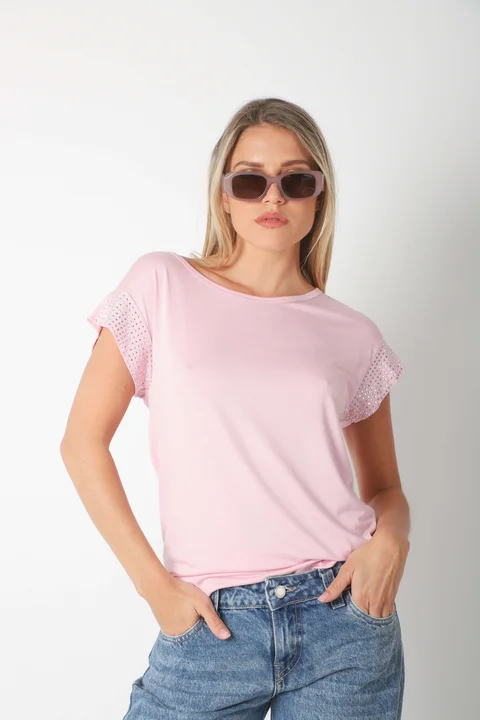 Remera KILIM de Modal Viscosa c/ Tachas en Mangas