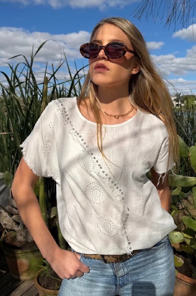 Blusa ARLEN Lino y Broderie con Piedras GU70214