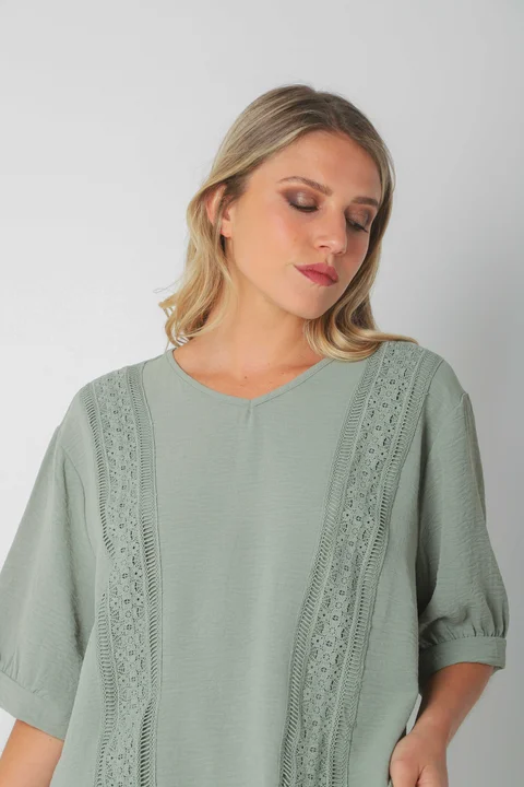 Blusa Amplia VASY Guardas Guipiur GU0330