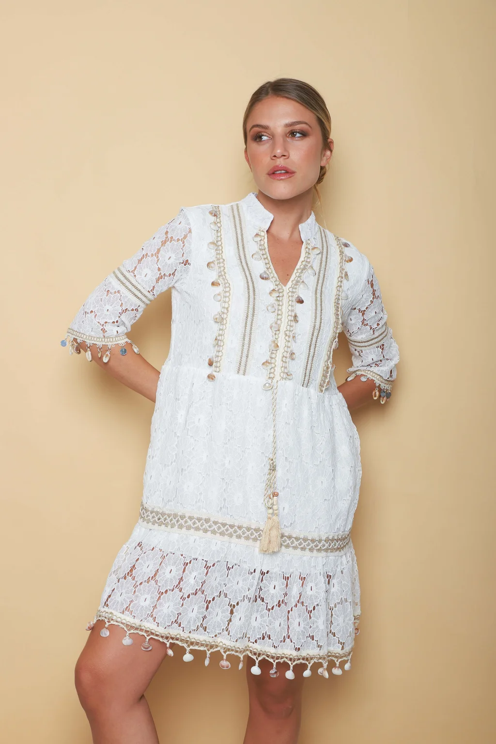 Vestido VELMONT Encaje Forrado GUK70209