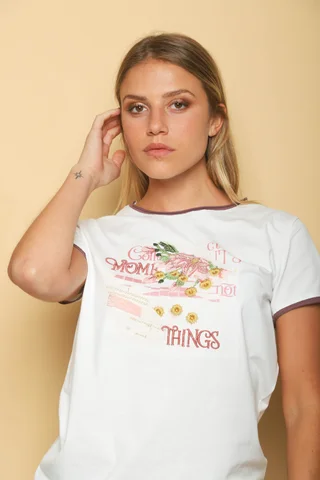 Remera THINGS Bordada GU356346 - Vista 3