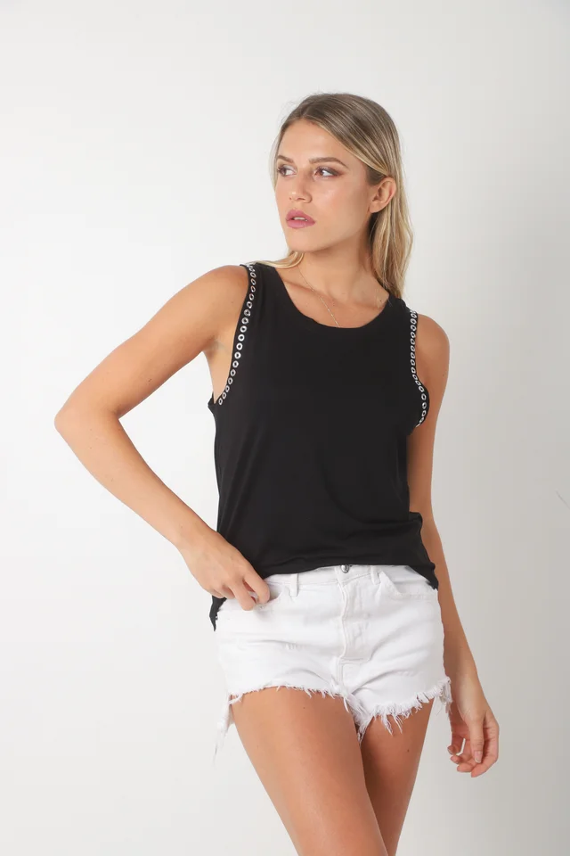 Musculosa Mile Creppe c/ Tachas