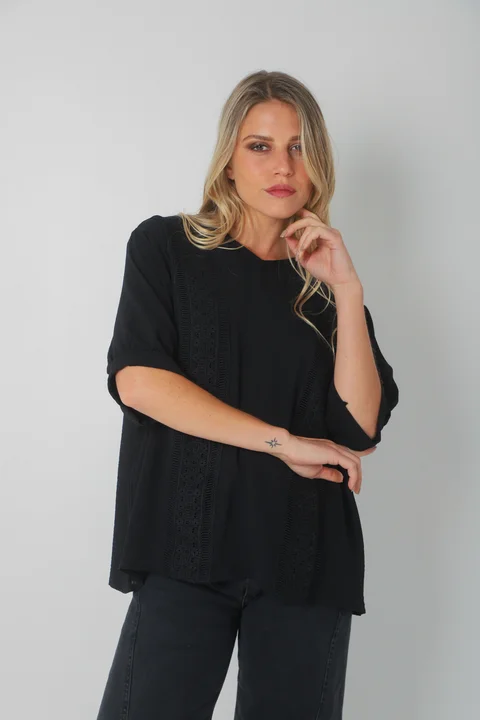 Blusa Amplia VASY Guardas Guipiur GU0330