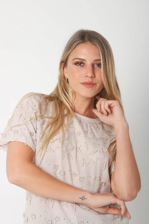 Remera SHANGAI Bordada GU5161