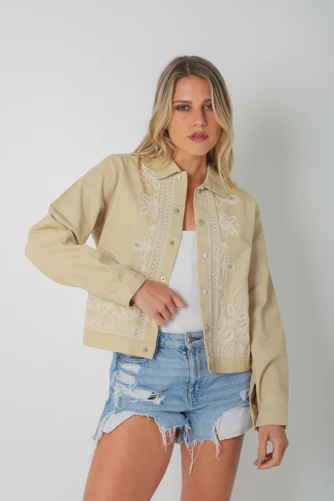 Chaqueta FORTY de Gabardina Bordada GUF6005