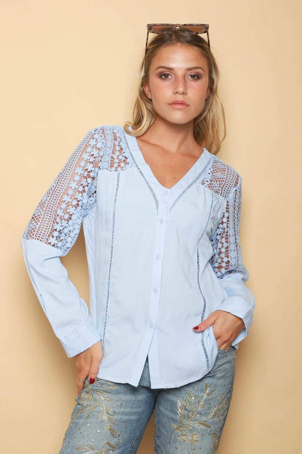 Camisa ASIA Cuello V Mangas Caladas GUK4