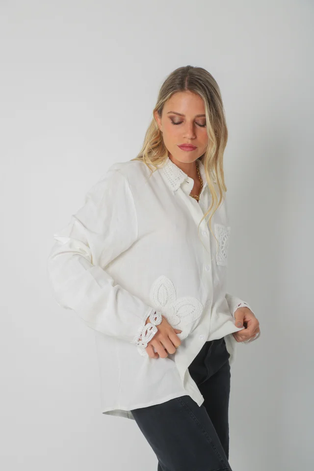 Camisa Biela de LINO c/Crochet GU250116