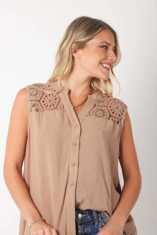 Camisa KARIN de Lino Sin Manga C/ Crochet GU0544 - Vista 5