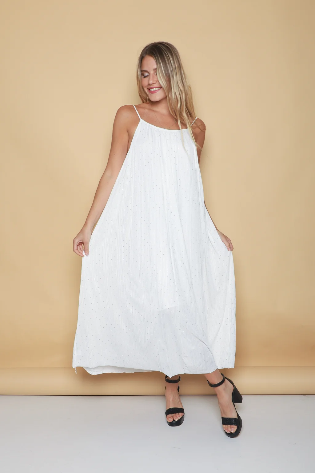 Vestido Orily Amplio con Piedras GU40-2