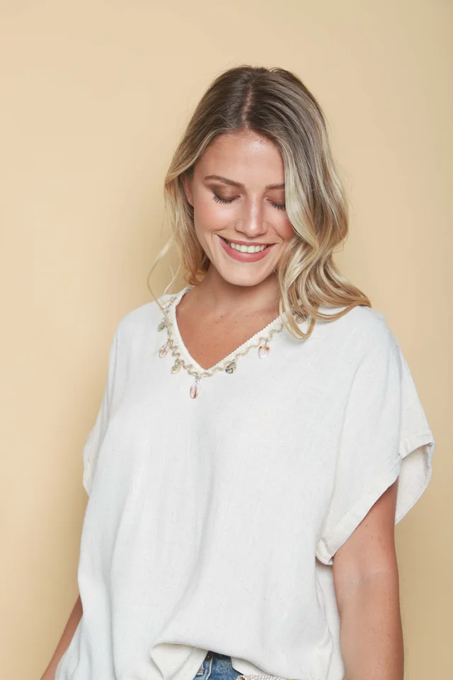 Blusa TAYLOR de Lino c/aplique caracolitos GU0545