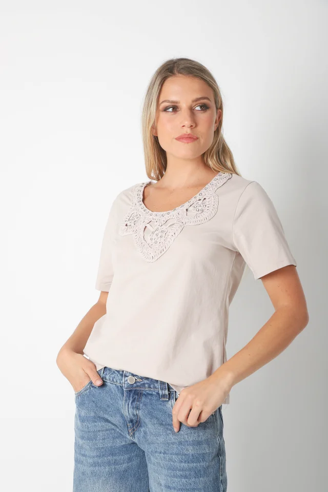 Remera JAZMIN Crochet y Piedras GUK70148