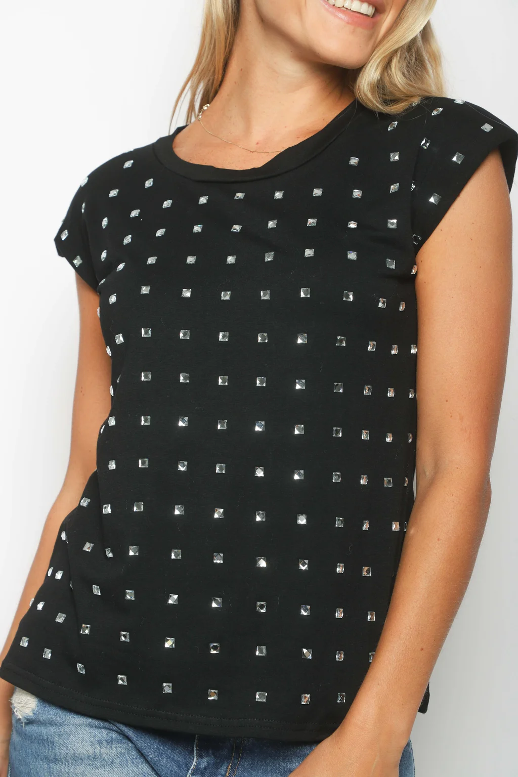 Remera FELISA c/ Hombreras y Piedras  GUK70073