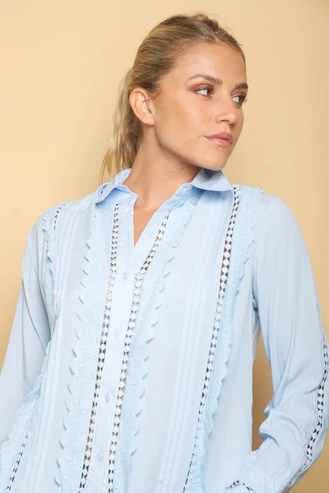 Camisa ABRIL Broderie c/volados GUK242