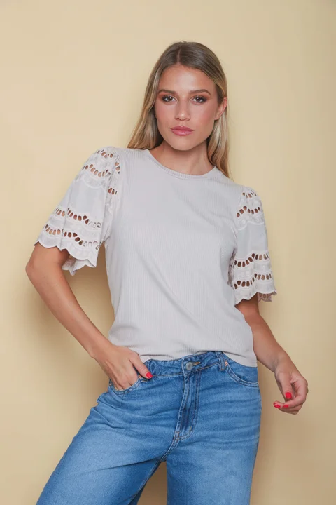 Remera REBEL Morley c/broderie GUK70121