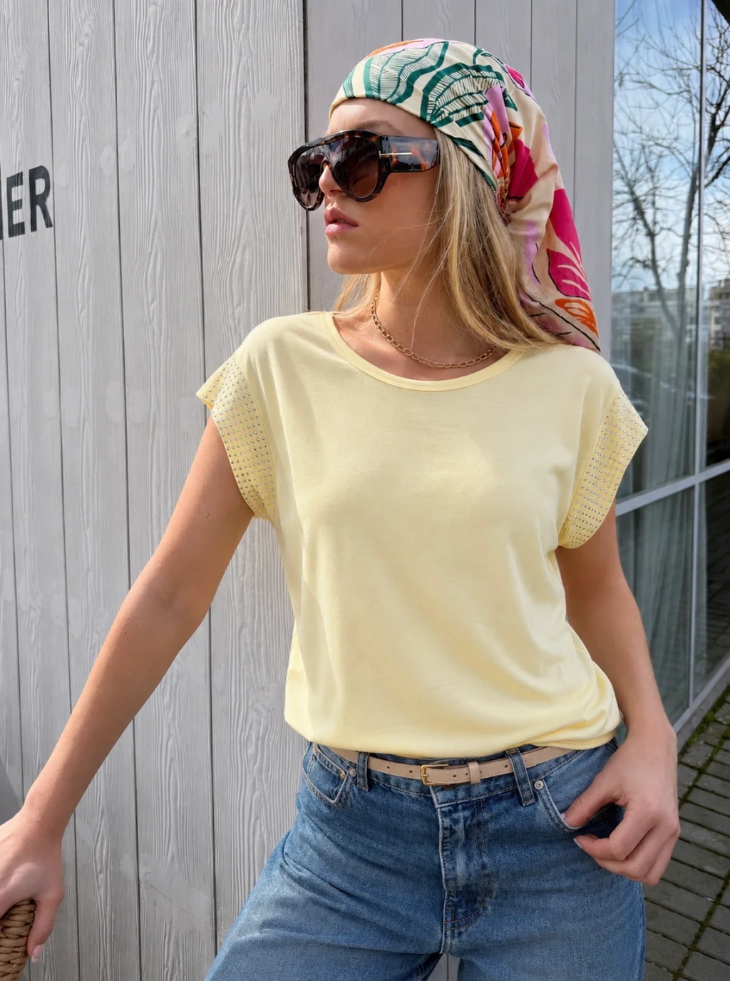 Remera KILIM de Modal Viscosa c/ Tachas en Mangas