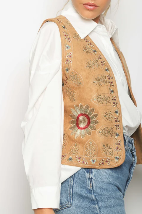 Chaleco TRIBECA Gamuza Bordado GU563