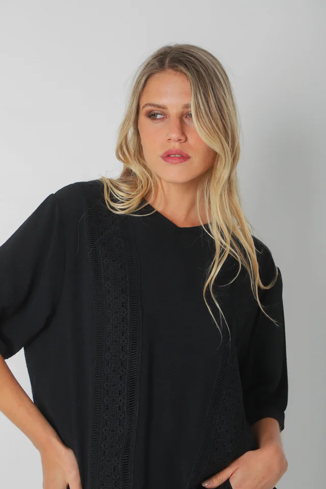 Blusa Amplia VASY Guardas Guipiur GU0330