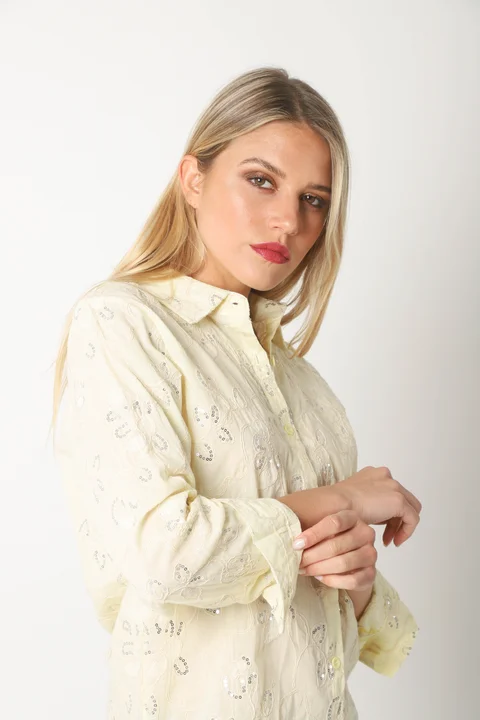 Camisa MISS Flores Bordadas y Lentejuelas GU5195