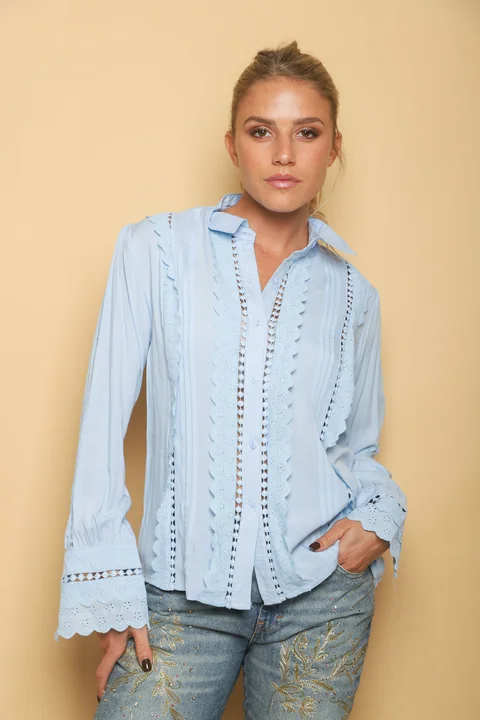 Camisa ABRIL Broderie c/volados GUK242